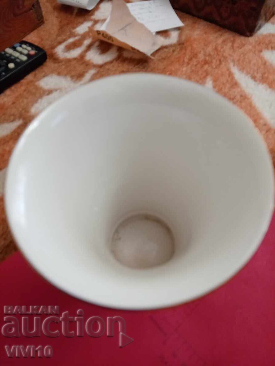 Αρχαίο πορσελάνινο βάζο 17 εκ. με σήμανση με τιμή € 35.79 | 70.00 BGN