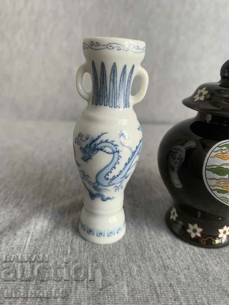 porcelain vases with price 20.00 BGN | € 10.23