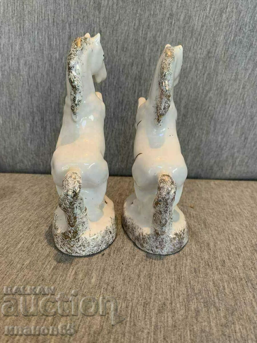 Доставка на порцеланови фигури кончета Доставка на порцеланови фигури кончета