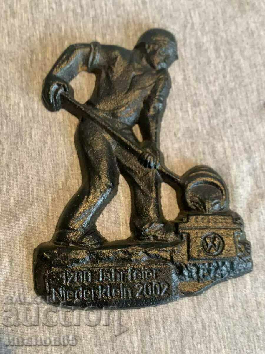 Δημοπρασία φιγούρα από χυτοσίδηρο