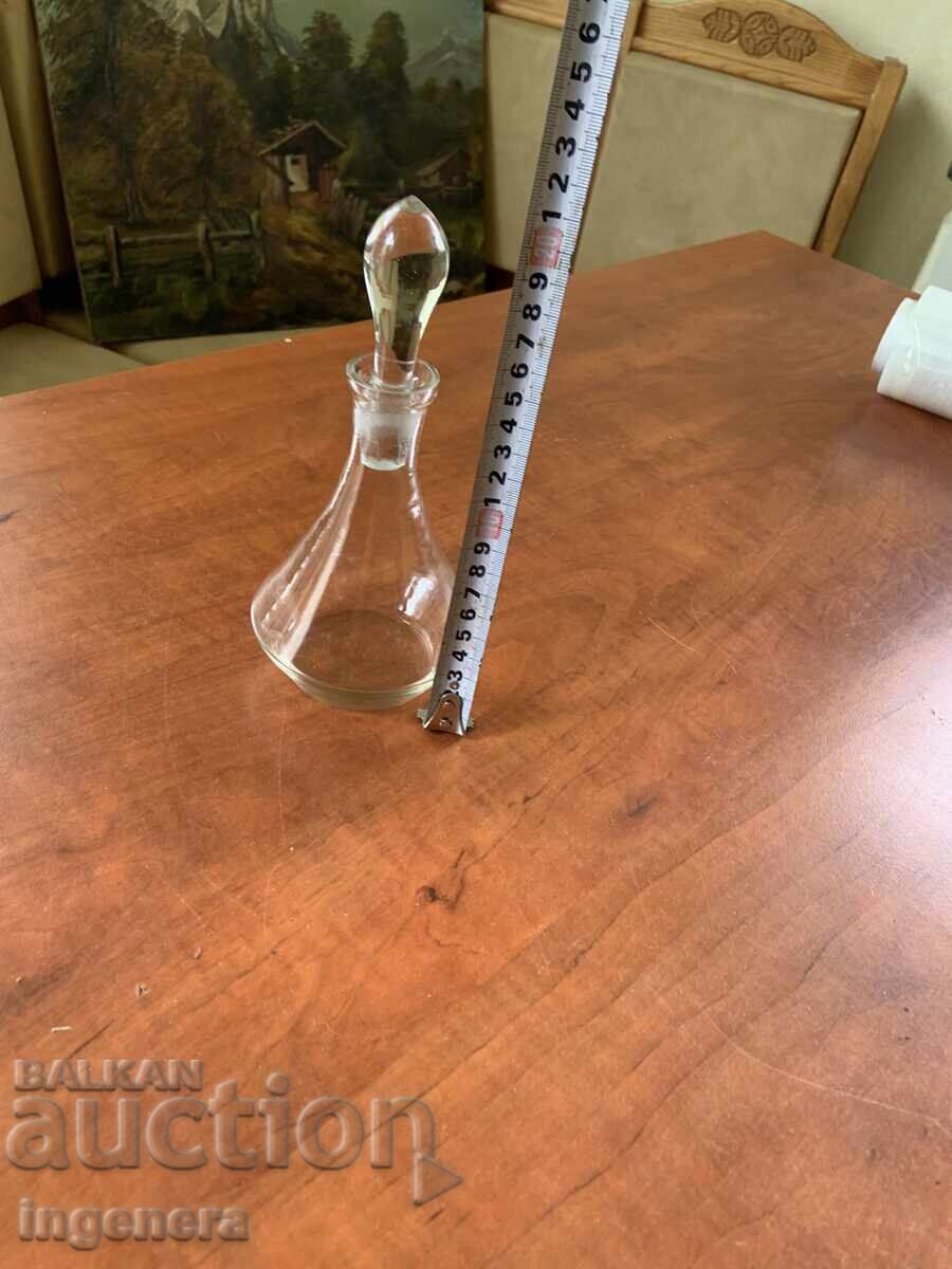 ΓΑΡΑΦΑ ΓΥΑΛΙΝΗ ΑΠΟ ΤΗΝ ΕΠΟΧΗ ΤΗΣ ΣΟΣΙΑΛΙΣΤΙΚΗΣ ΠΕΡΙΟΔΟΥ ΛΕΠΤΟΤΟΙΧΗ ΓΙΑ ΡΑΚΙ - 350 ML με τιμή 24.00 BGN | € 12.27