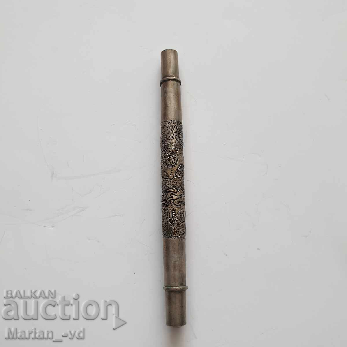 Стар сребърен цилиндър за съхраняване на писмо/лист