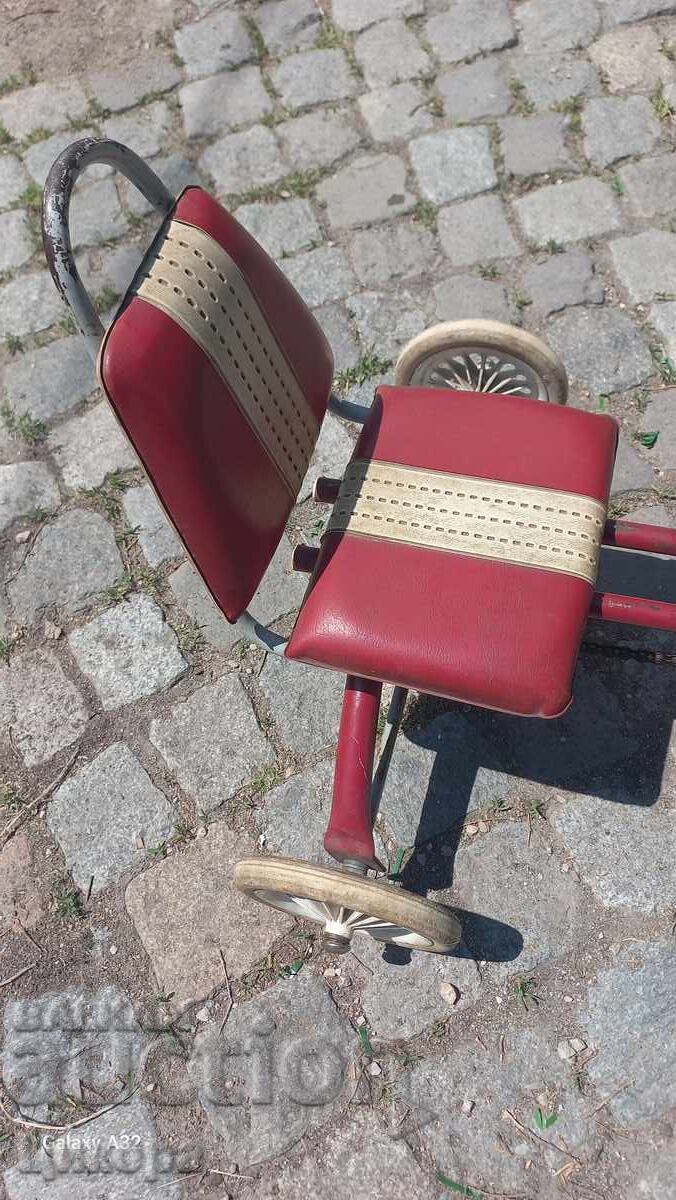 Παράδοση ΜΕΓΑΛΟ ΠΑΛΙΟ ΠΑΙΔΙΚΟ ΚΑΡΟΤΣΙ ΜΕ ΠΕΝΤΑΛ Παράδοση ΜΕΓΑΛΟ ΠΑΛΙΟ ΠΑΙΔΙΚΟ ΚΑΡΟΤΣΙ ΜΕ ΠΕΝΤΑΛ