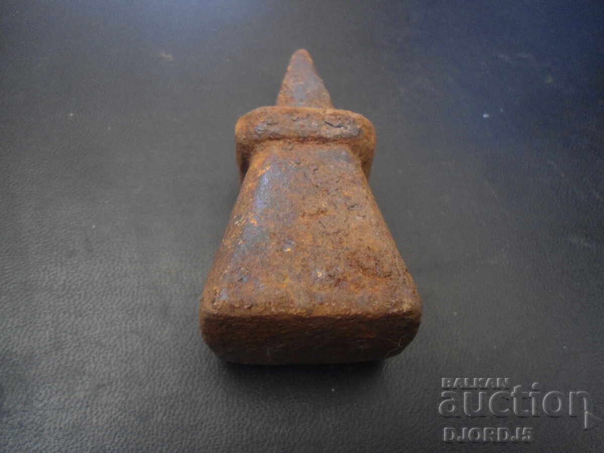 Παλιό μικρό αμόνι με τιμή 7.00 BGN | € 3.58 Παλιό μικρό αμόνι με τιμή 7.00 BGN | € 3.58