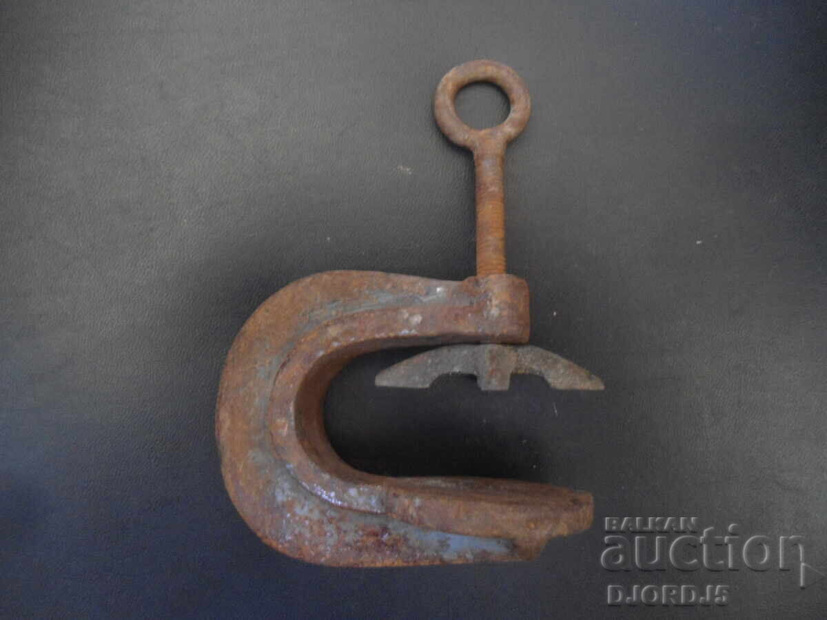 Licitație Presă veche, vulcanizator