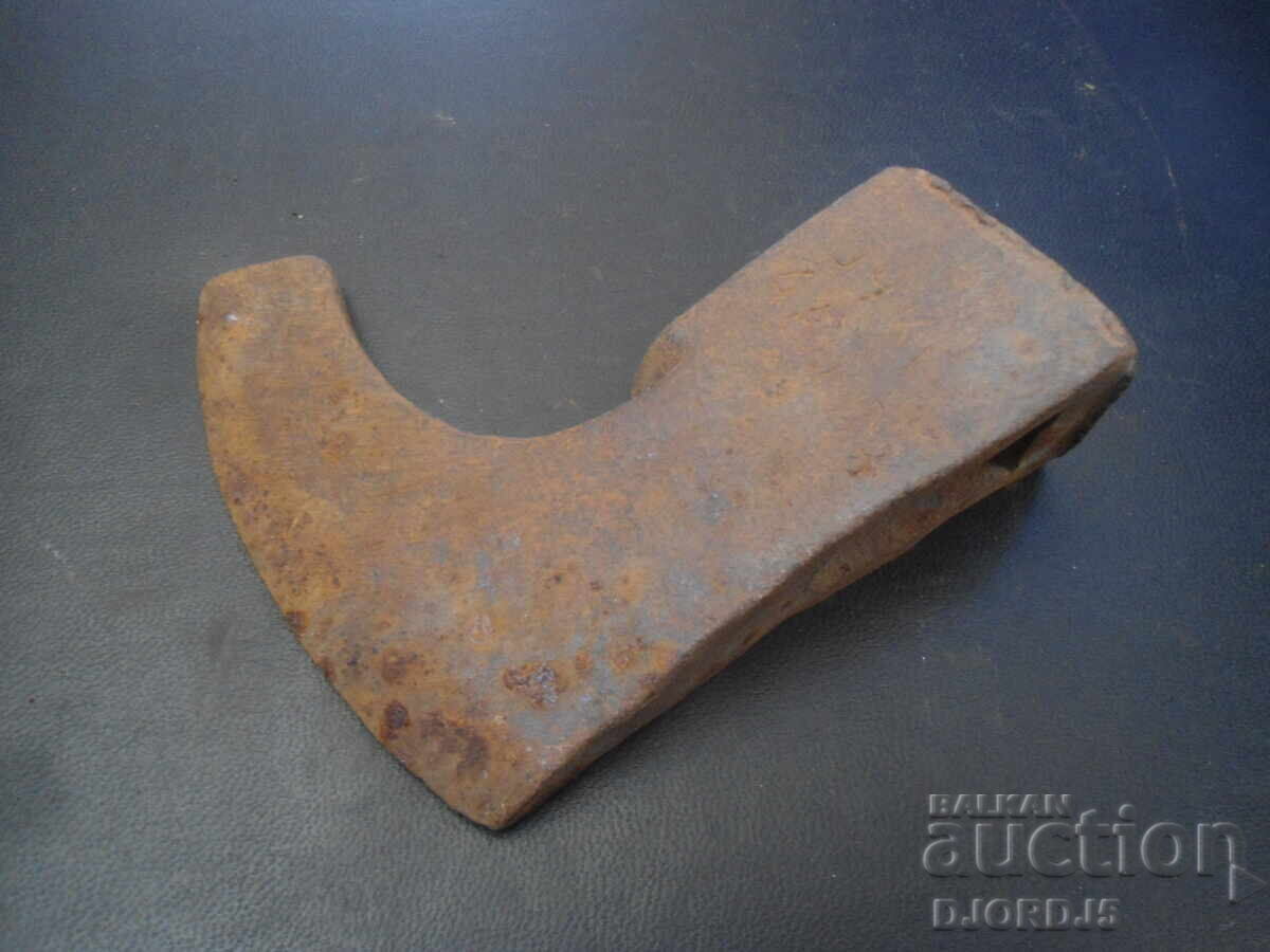 Аукцион Стара брадва, секира, маркирана Аукцион Стара брадва, секира, маркирана