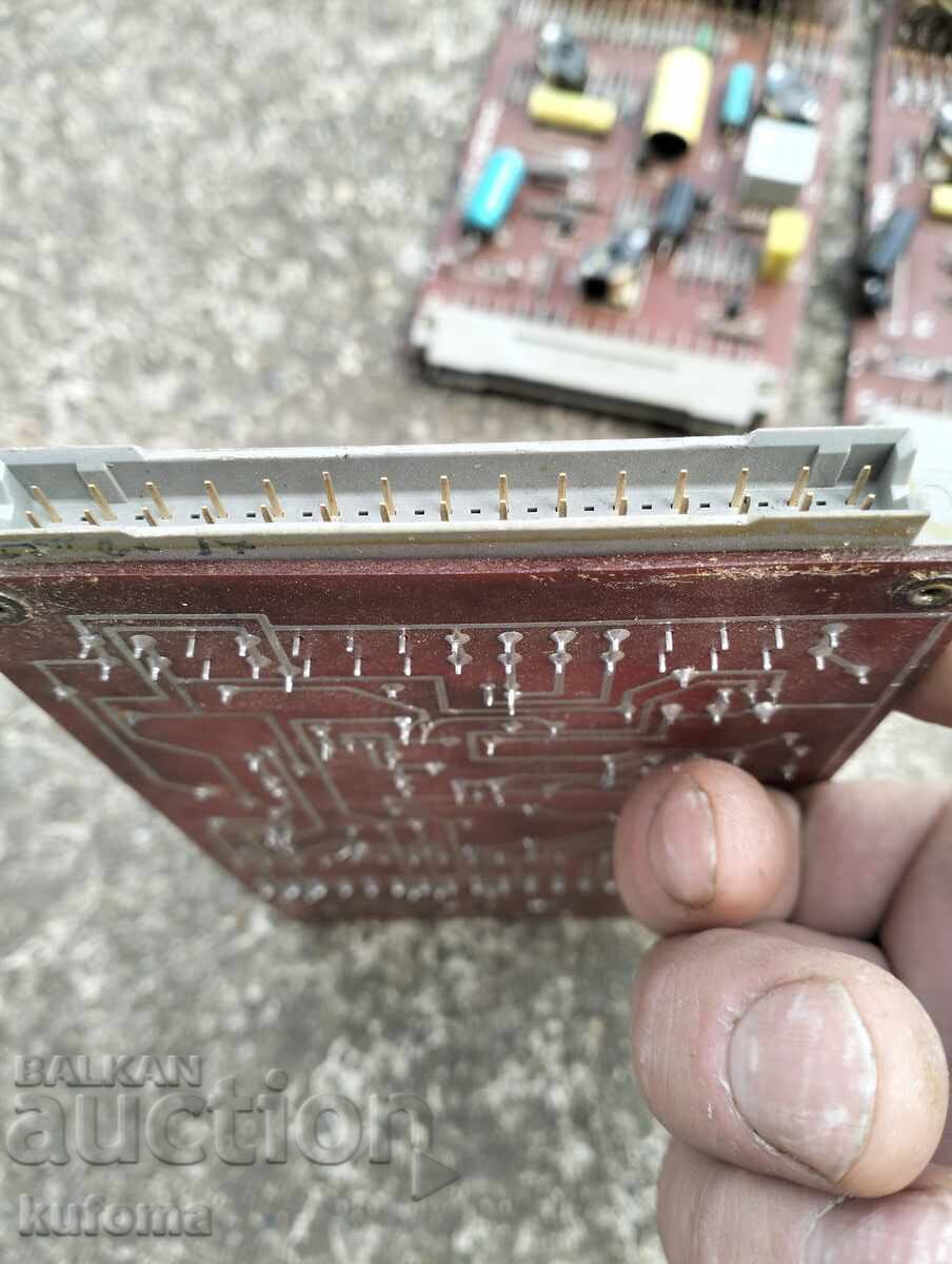 Old scarves with price 49.99 BGN | € 25.56 Old scarves with price 49.99 BGN | € 25.56