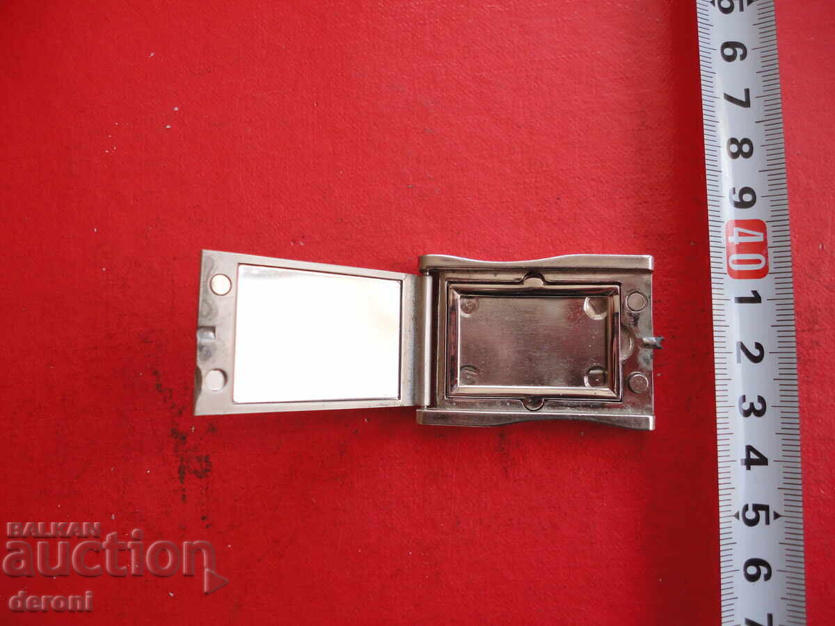 Υπέροχο γυναικείο αξεσουάρ κουτάκι με καθρεφτάκι με τιμή 15.00 BGN | € 7.67 Υπέροχο γυναικείο αξεσουάρ κουτάκι με καθρεφτάκι με τιμή 15.00 BGN | € 7.67