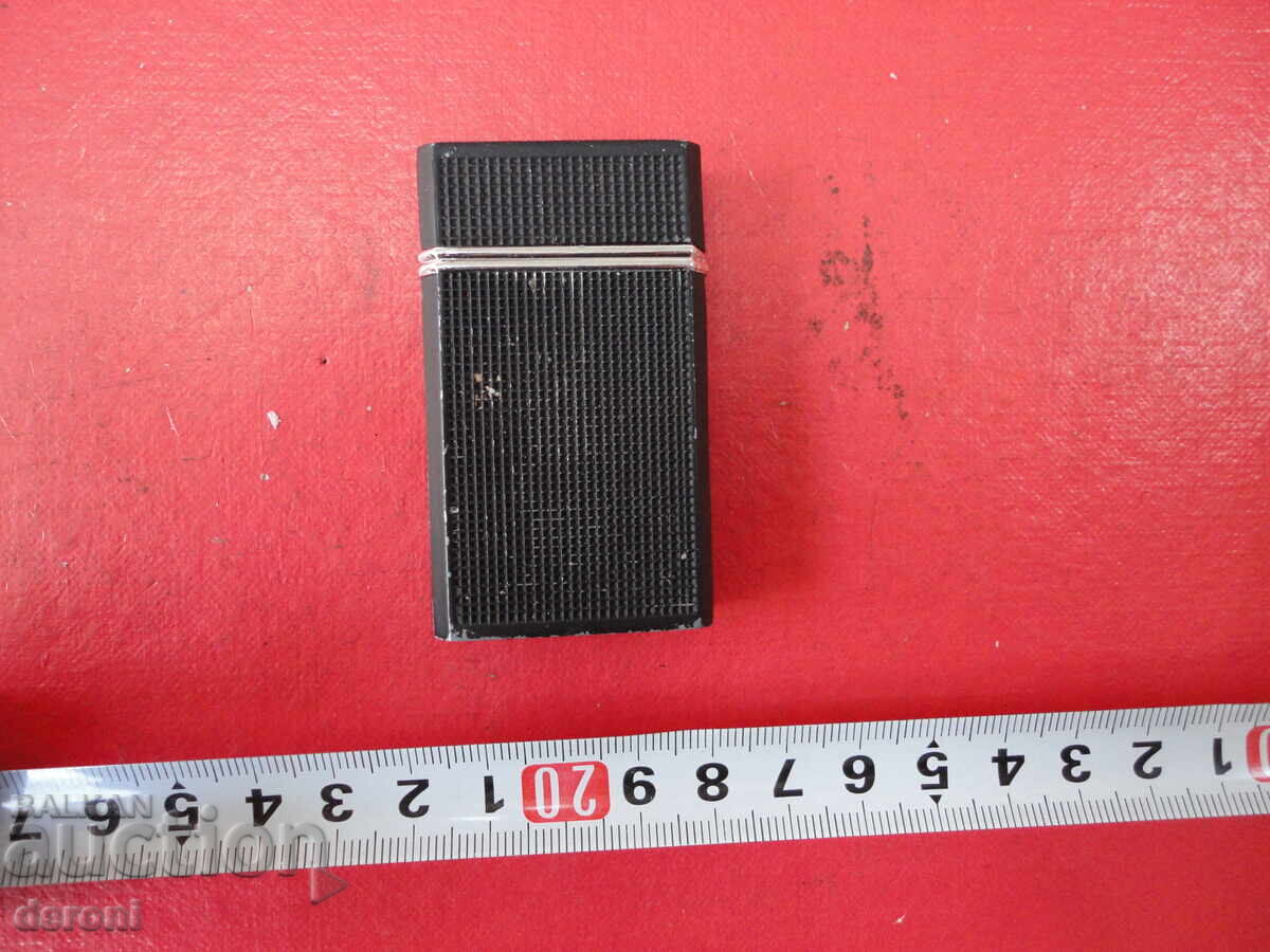 Great lighter with Dolphin 2 with price 10.00 BGN | € 5.11