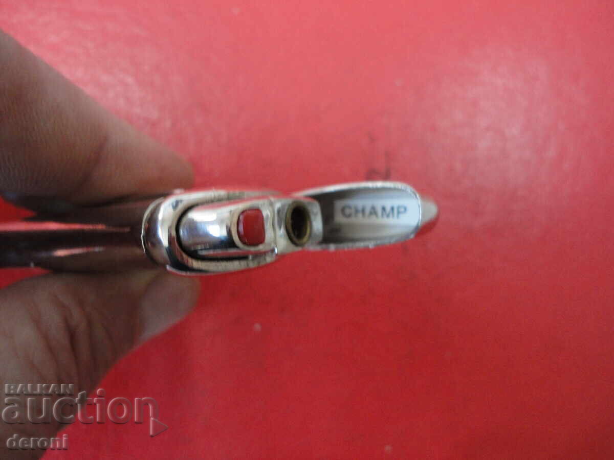 Auction  Rare Lighter Kit