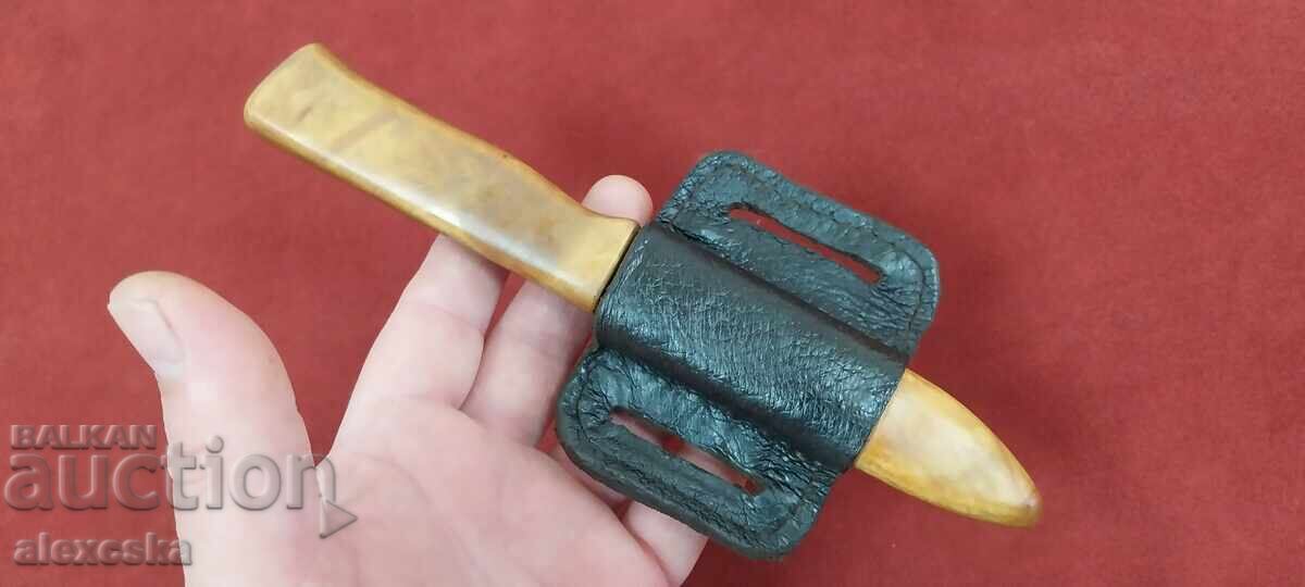 Κοντό κυνηγετικό μαχαίρι με τιμή 100.00 BGN | € 51.13