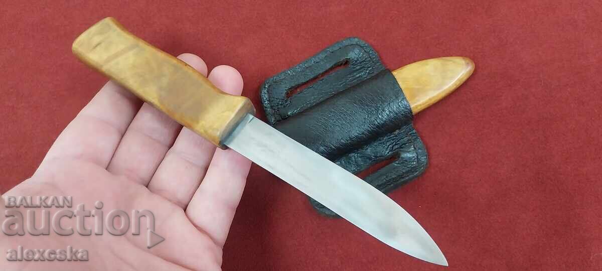 Κοντό κυνηγετικό μαχαίρι