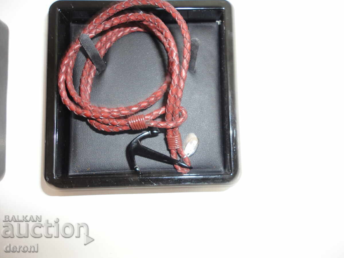 Δημοπρασία Υπέροχο κολιέ Lotus Δημοπρασία Υπέροχο κολιέ Lotus