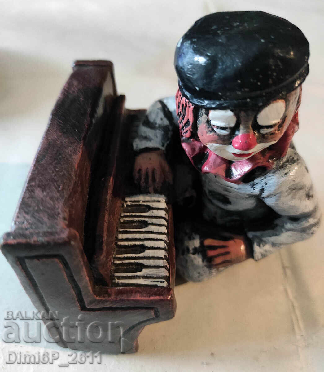 Auction  Set of 2 ceramic figurines - musician clowns
