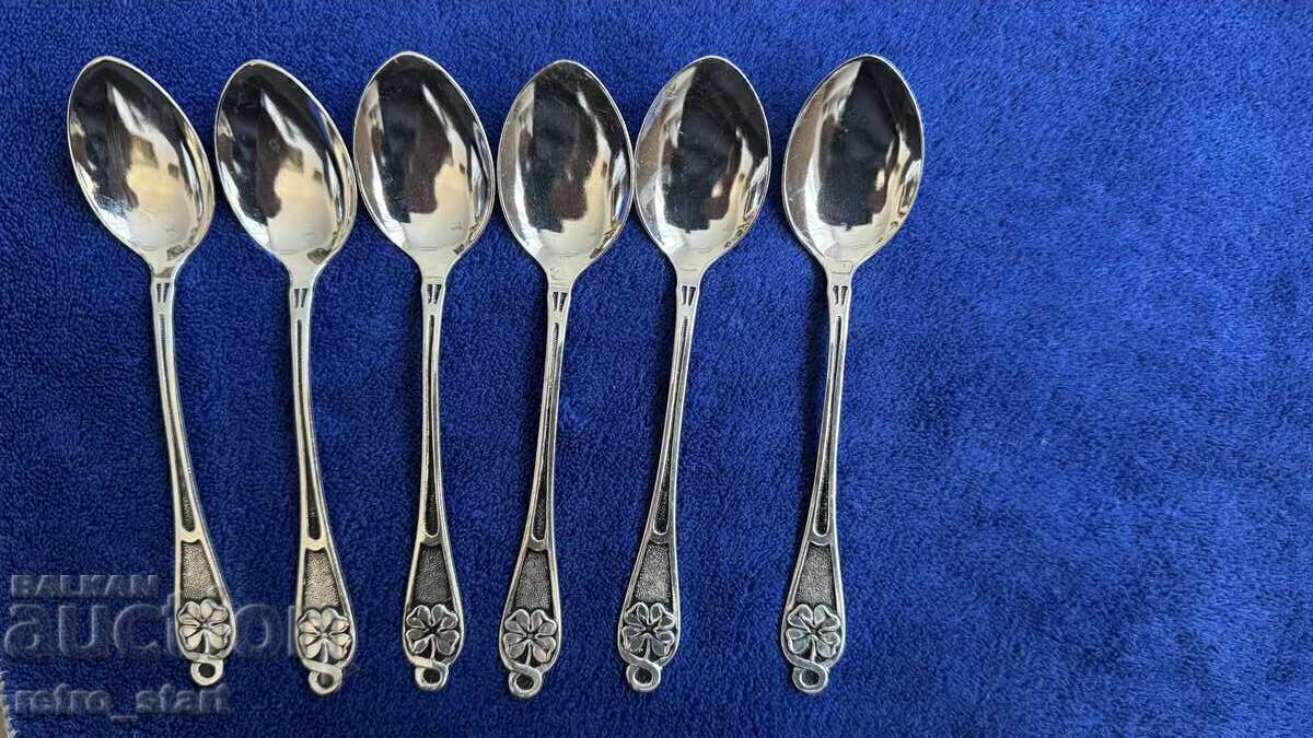 Tacâmuri de argint, nefolosite! 222 grame cu preț 620.00 BGN | € 317.00