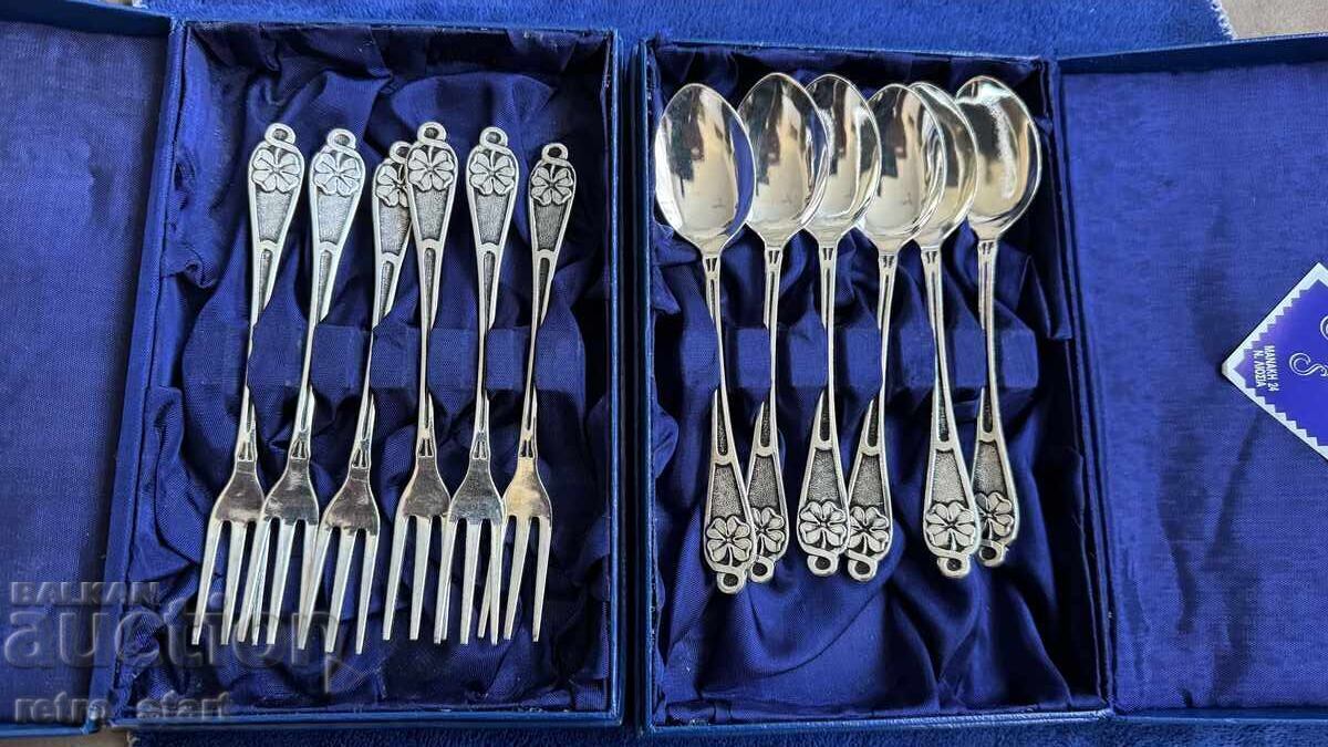 Tacâmuri de argint, nefolosite! 222 grame Tacâmuri de argint, nefolosite! 222 grame