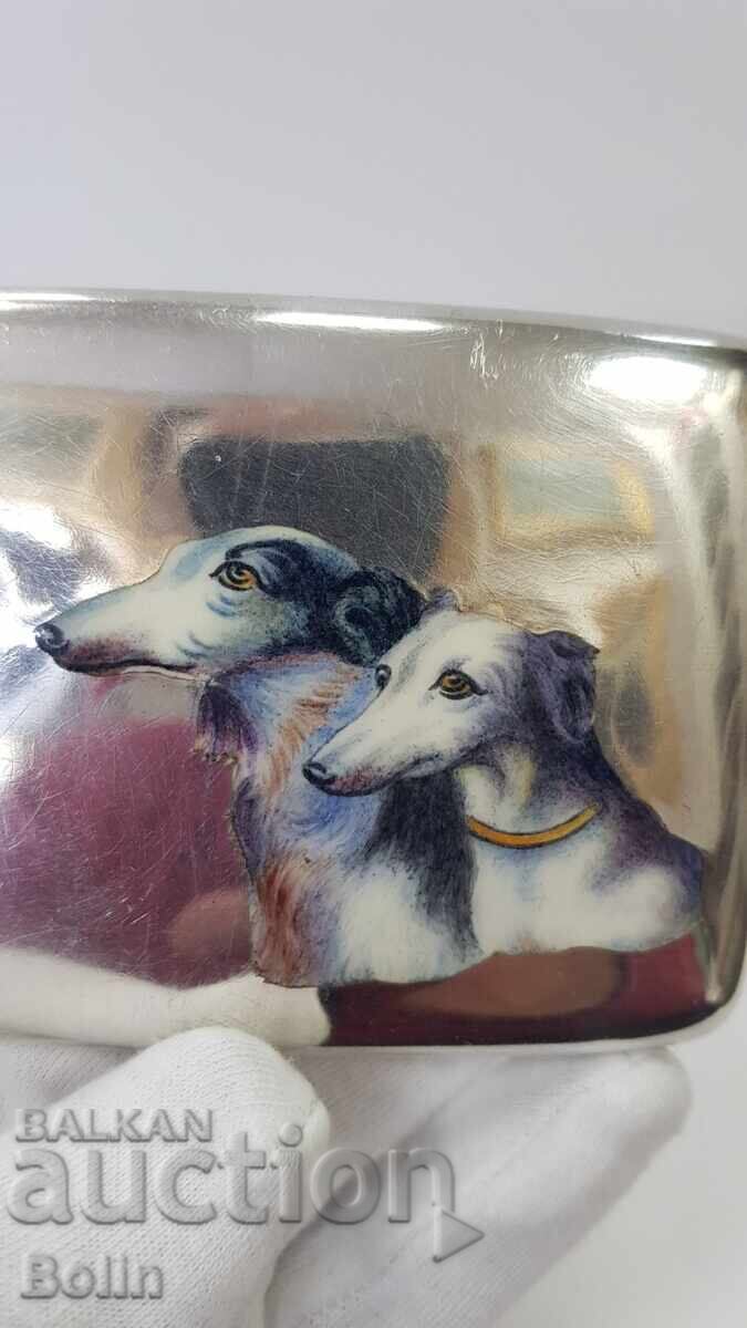 Rare silver snuffbox with painted enamel - dogs with price 680.00 BGN | € 347.68 Rare silver snuffbox with painted enamel - dogs with price 680.00 BGN | € 347.68