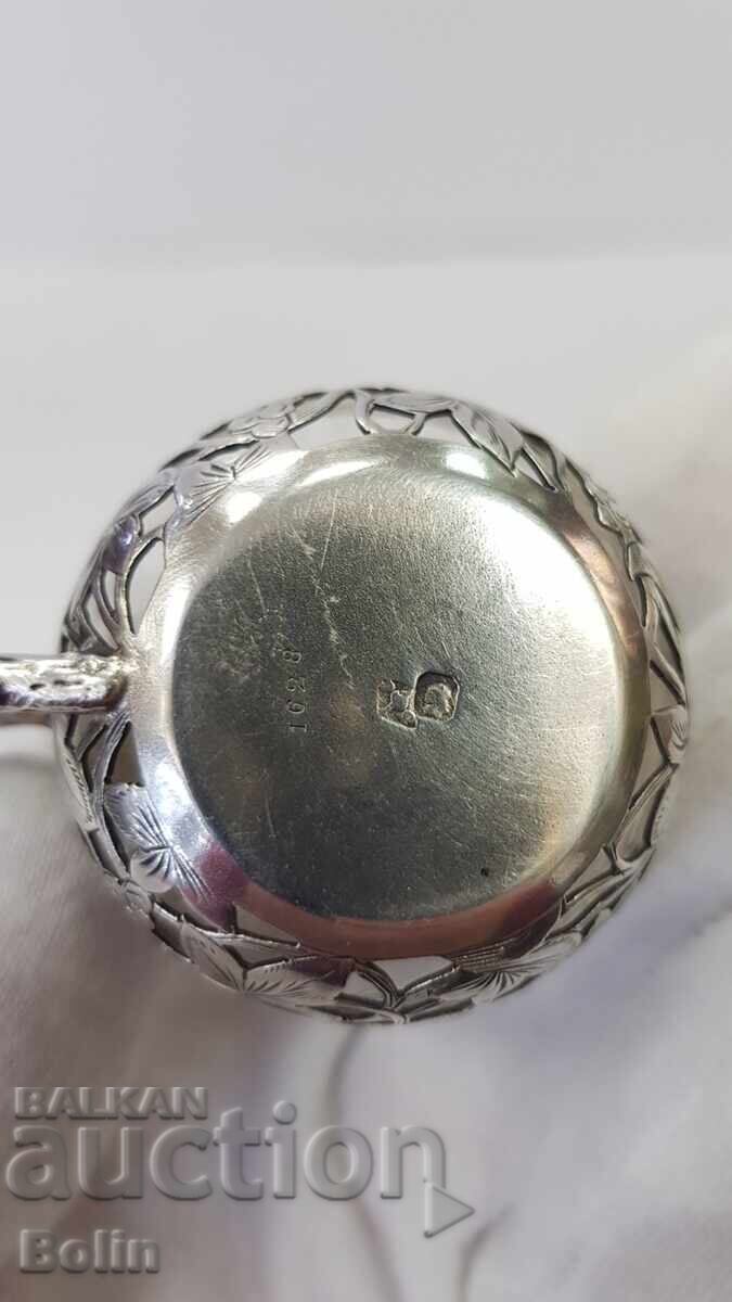 Livrarea Ceașcă delicată și foarte frumoasă pentru lichior argint Franța Livrarea Ceașcă delicată și foarte frumoasă pentru lichior argint Franța