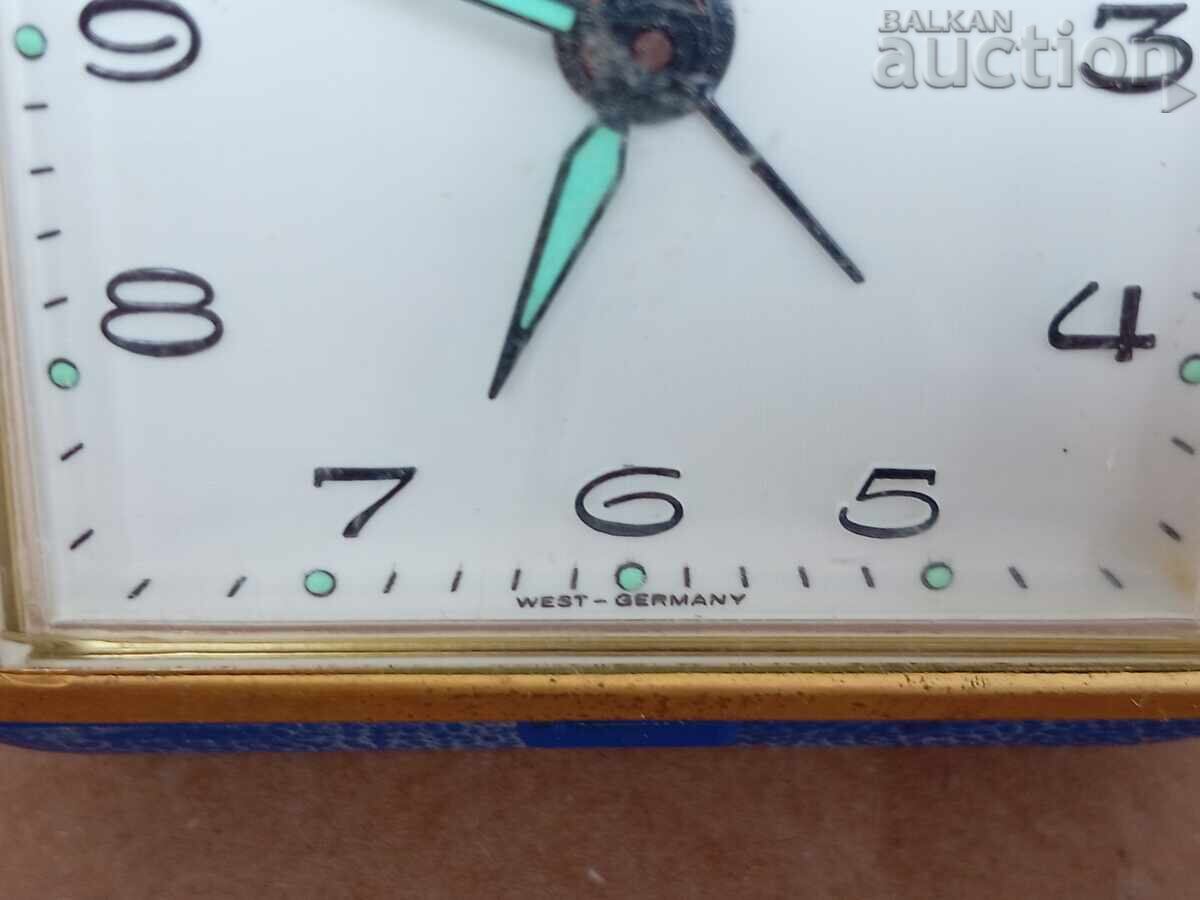 Livrarea BENEDICTIN făcut în vestul Germaniei ceas deșteptător retro anii '60 Livrarea BENEDICTIN făcut în vestul Germaniei ceas deșteptător retro anii '60