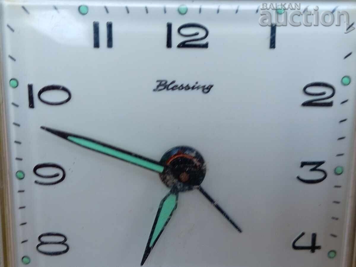 BENEDICTIN făcut în vestul Germaniei ceas deșteptător retro anii '60 - 5 BENEDICTIN făcut în vestul Germaniei ceas deșteptător retro anii '60 - 5