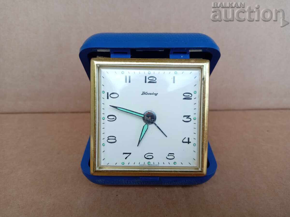 BENEDICTIN făcut în vestul Germaniei ceas deșteptător retro anii '60 BENEDICTIN făcut în vestul Germaniei ceas deșteptător retro anii '60