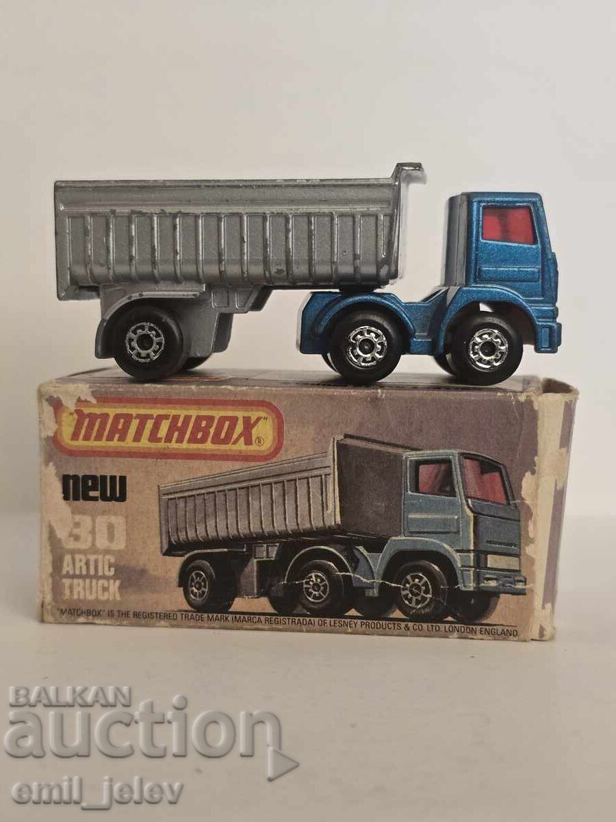 LESNEY MATCHBOX-30D Leyland Articulated Truck 1981 cutie originală cu preț 30.00 BGN | € 15.34