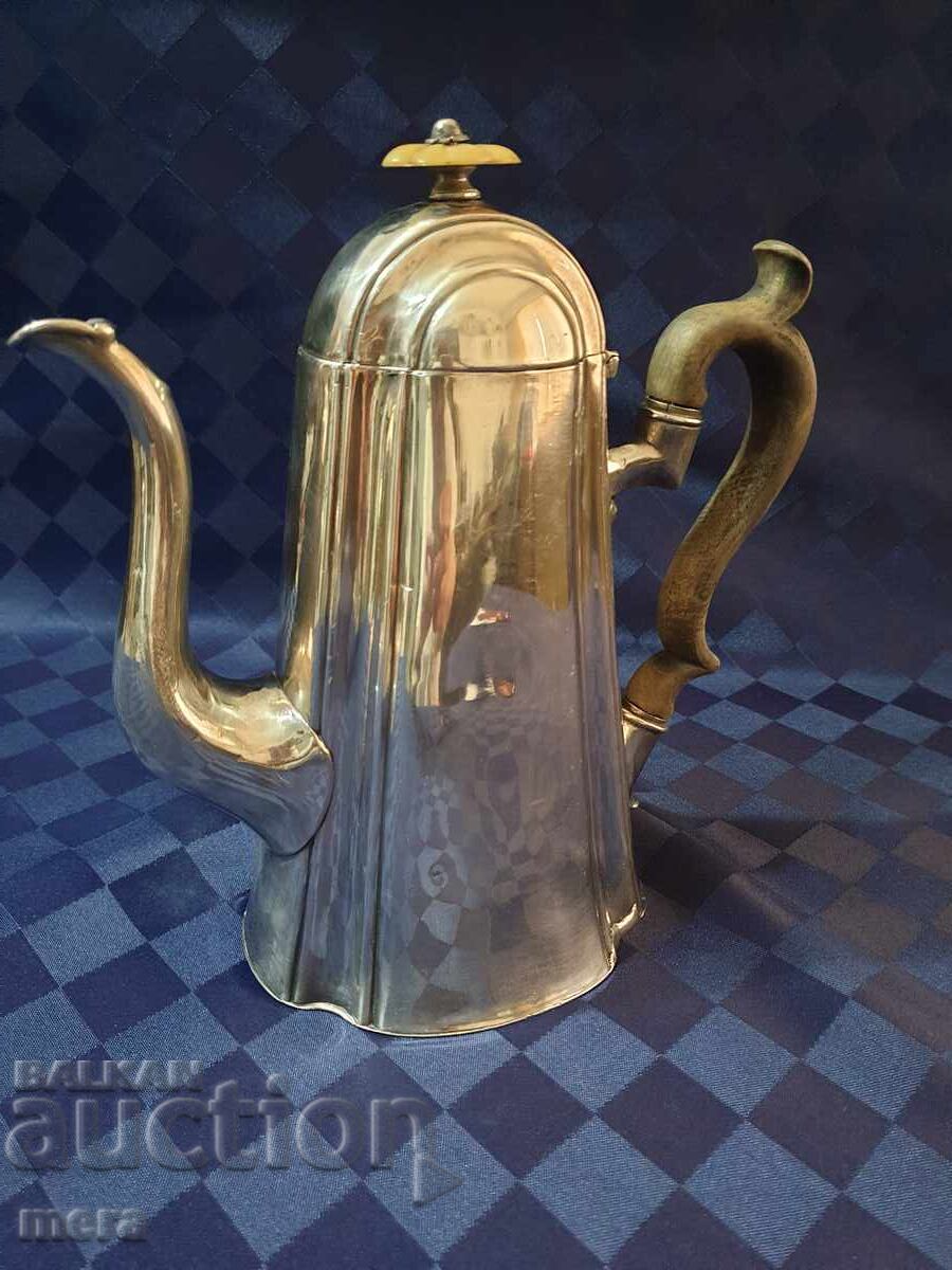 Голяма антична посребрена кана