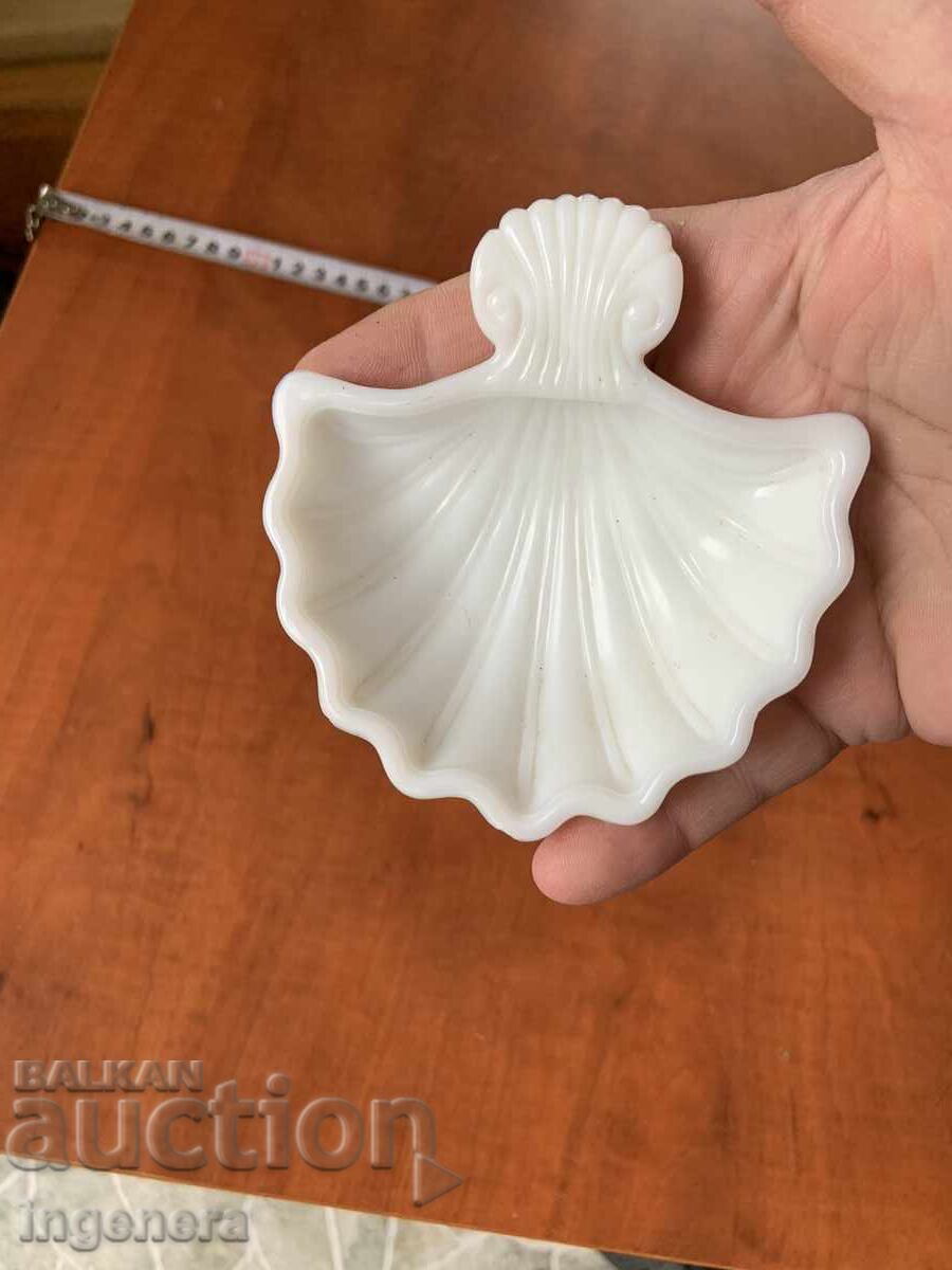 Licitație VAS PENTRU NUCI NUCIERĂ STICLĂ ALB-LAPTE VAS DE MARCA