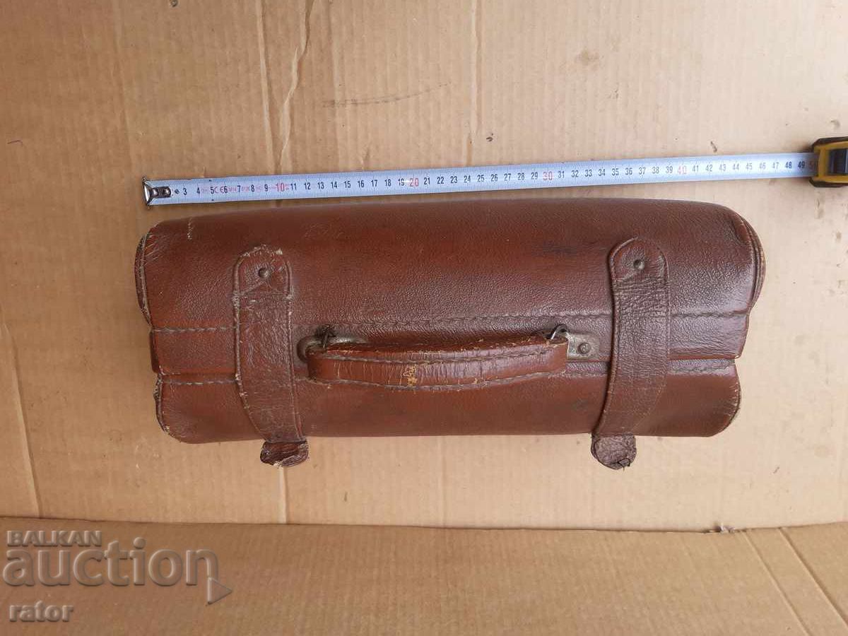 Licitație Geantă veche de doctor, din piele