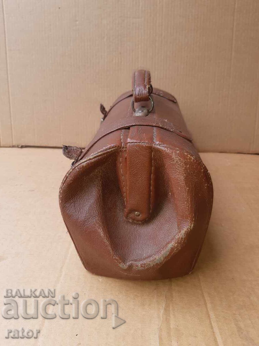 Geantă veche de doctor, din piele - 5