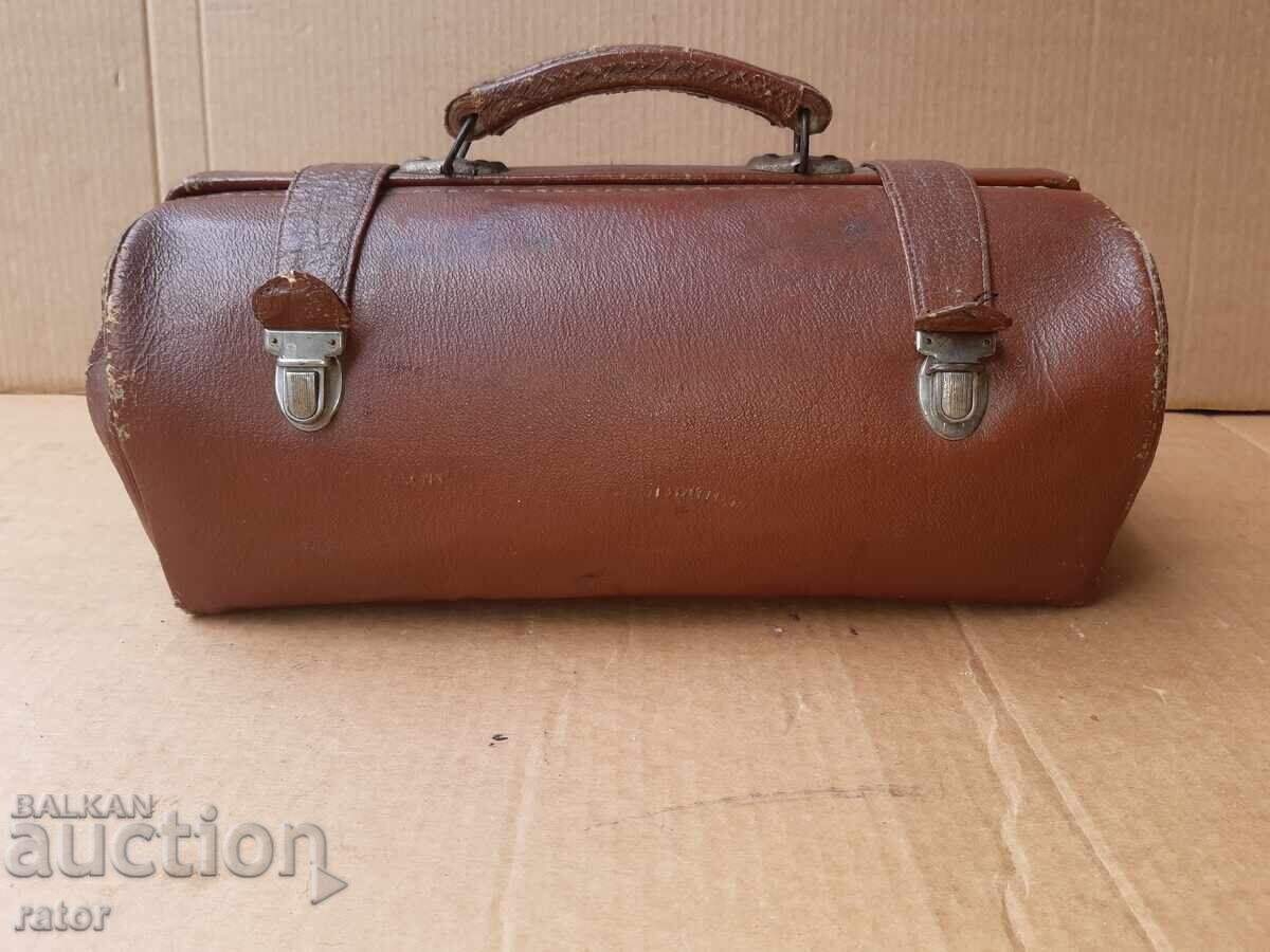 Geantă veche de doctor, din piele