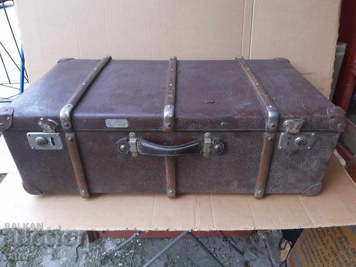 Large, old, beautiful suitcase TOURIST - Kingdom of Bulgaria with price € 29.99 | 58.66 BGN