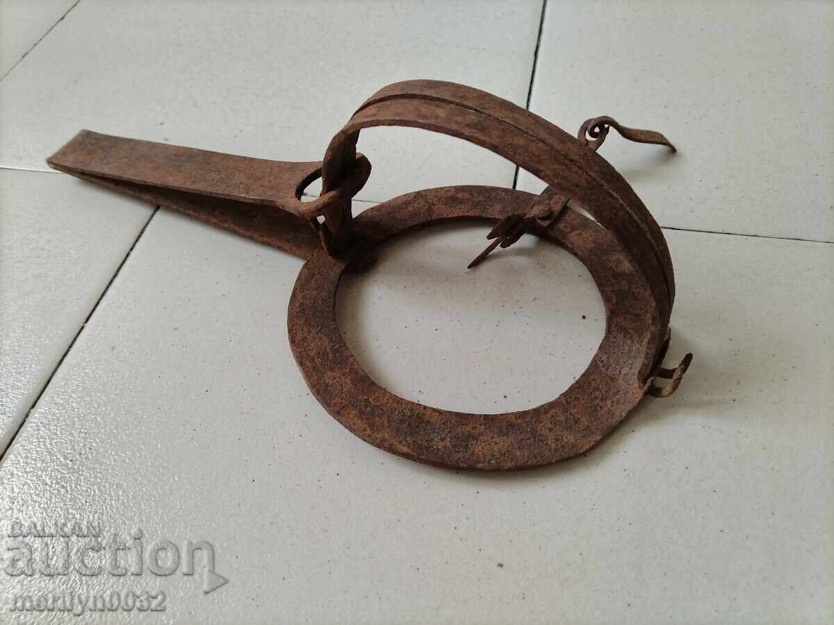 Old hand forged trap, wrought iron primitive with price 44.00 BGN | € 22.50