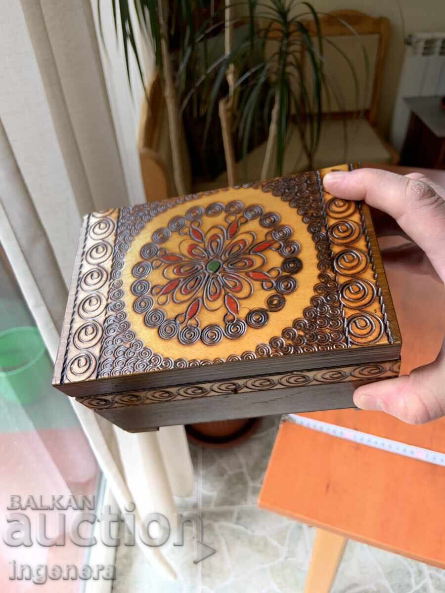 Auction  BOX WOOD PYROGRAPH DRAWING ANTIQUE FROM SOCA MOSTRA