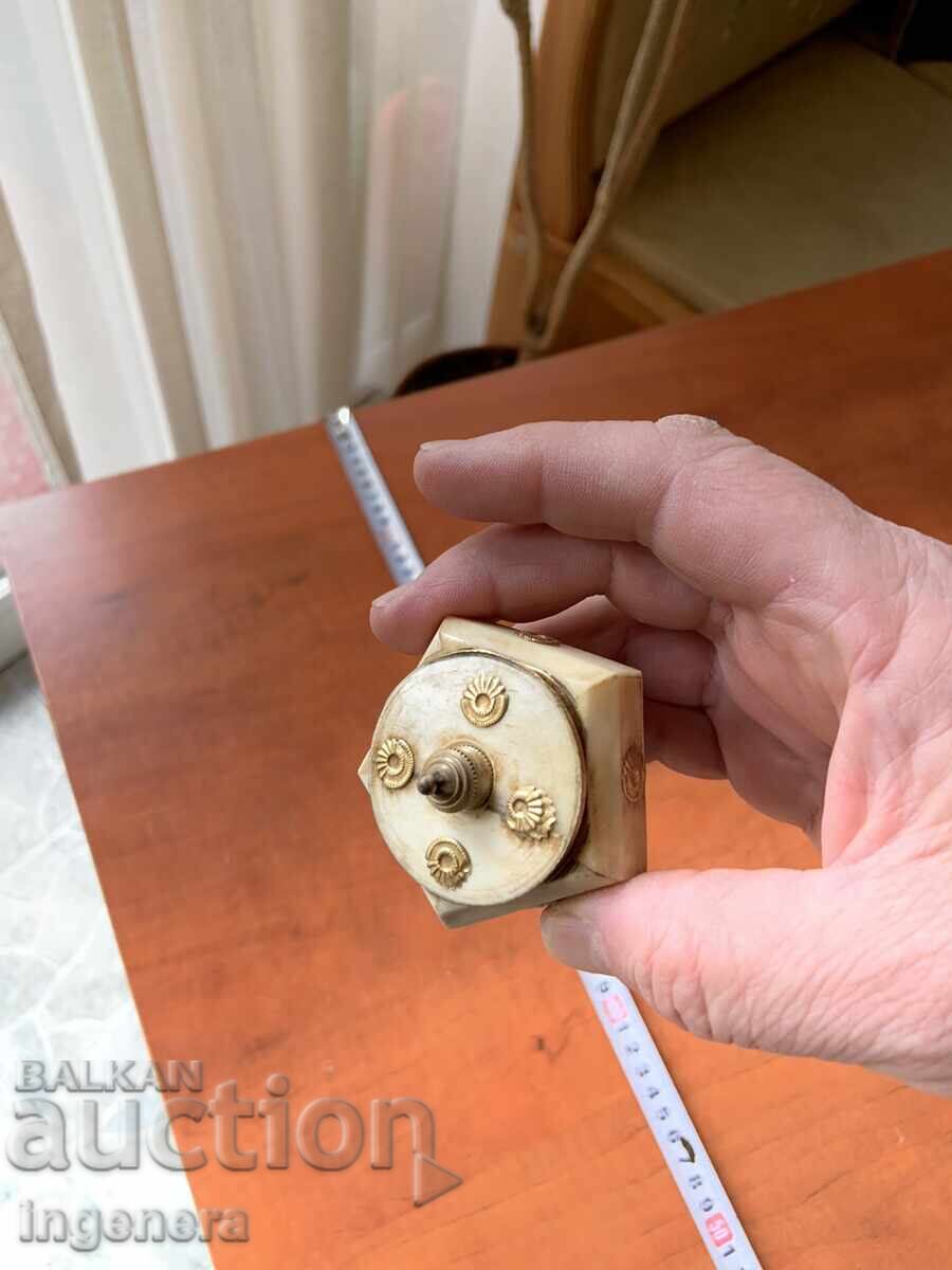 CUTIE CUTIUȚĂ PENTRU BIJUTERII ȘI VALORI cu preț 9.00 BGN | € 4.60