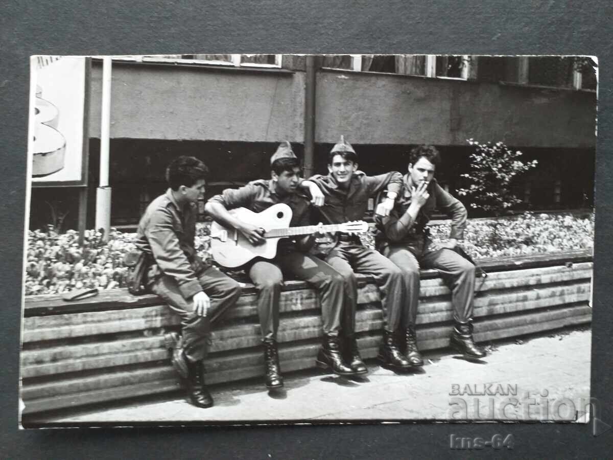 Στρατιωτική φωτογραφία 14/9 εκ