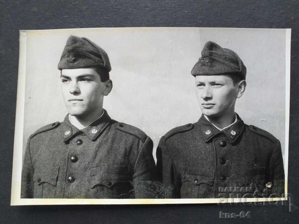 Στρατιωτική φωτογραφία 13/8 εκ