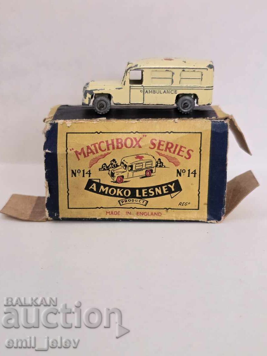 MATCHBOX LESNEY - 14A Ασθενοφόρο 1955 god