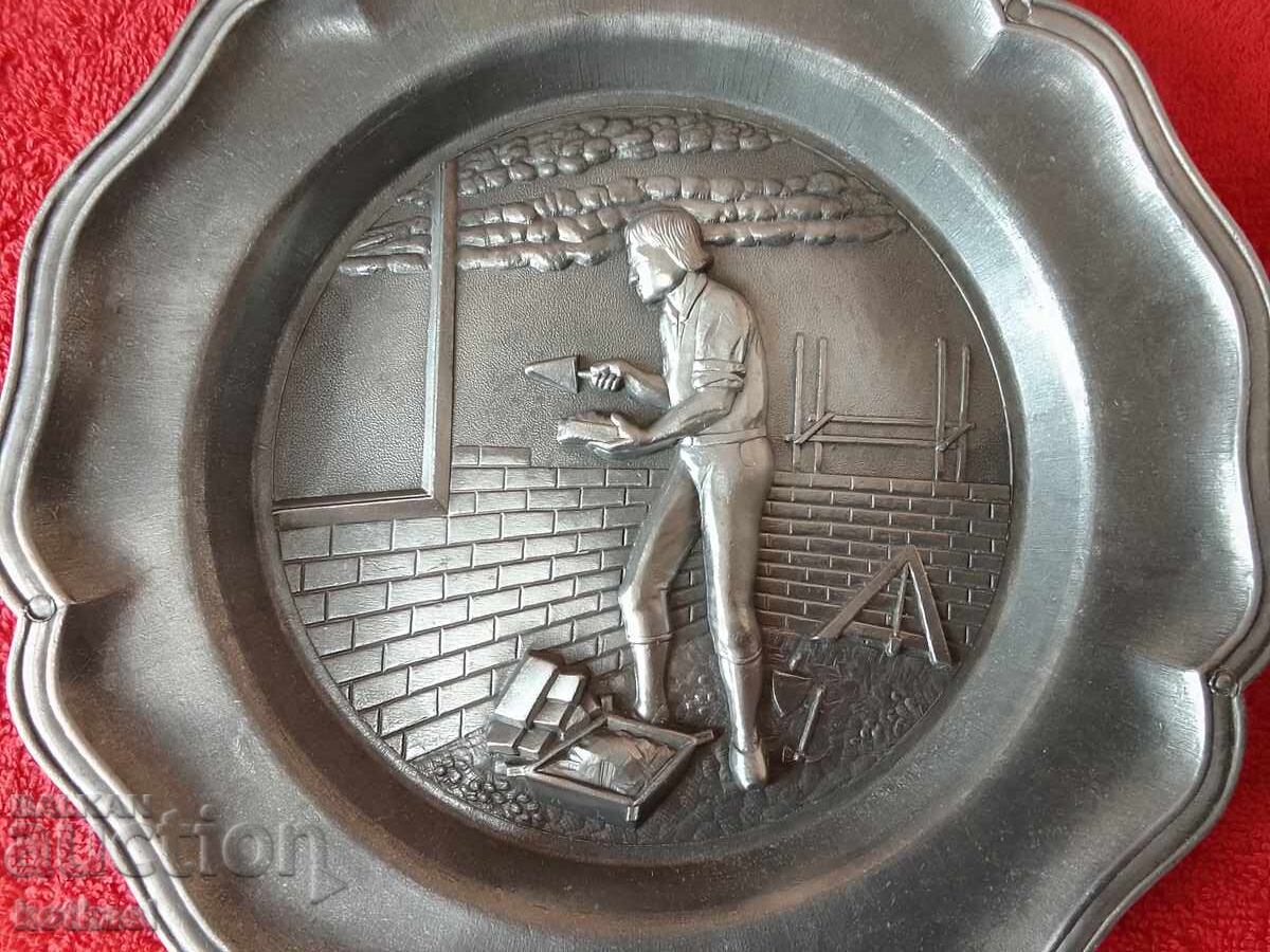 Delivery of Old metal wall plate Spain Master Mason