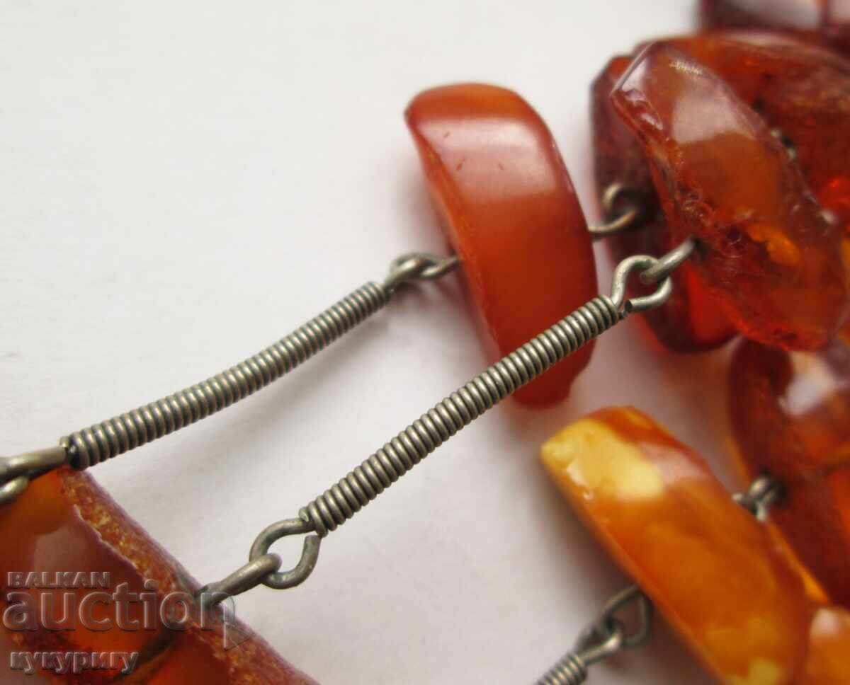 Livrarea Colier vechi din chihlimbar natural, URSS