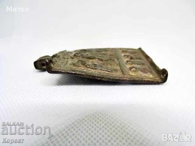 ICOANĂ ORTODOXĂ ANTICĂ DIN BRONZ, DIN SECOLUL AL XIX-LEA, CU IISUS HRISTOS cu preț € 45.00 | 88.01 BGN