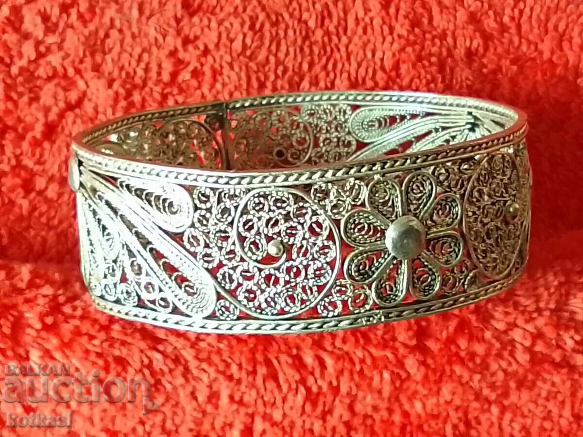 Аукцион Стара сребърна гривна Филигран Аукцион Стара сребърна гривна Филигран