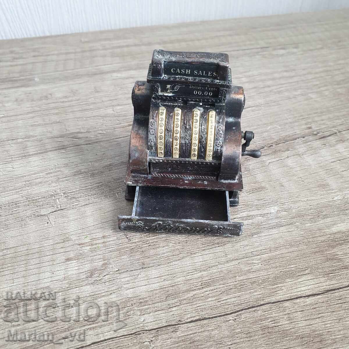 Ascuțitor de colecție din metal - casă de marcat cu preț 15.00 BGN | € 7.67