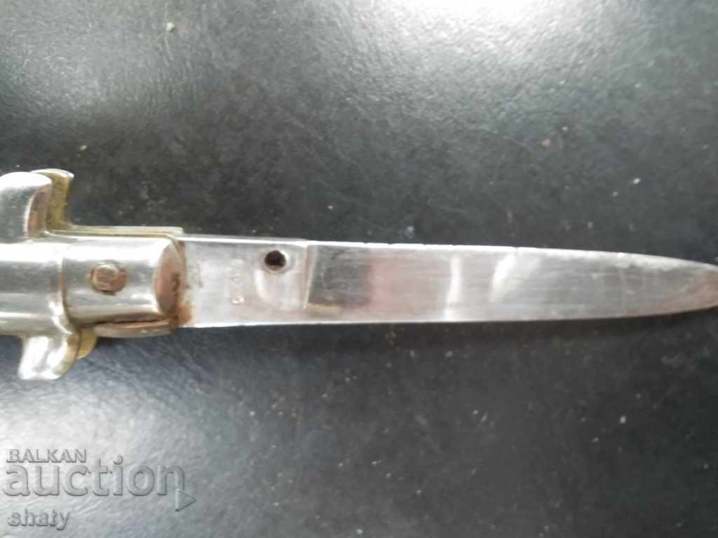 Παράδοση Παλιό αυτόματο μαχαίρι