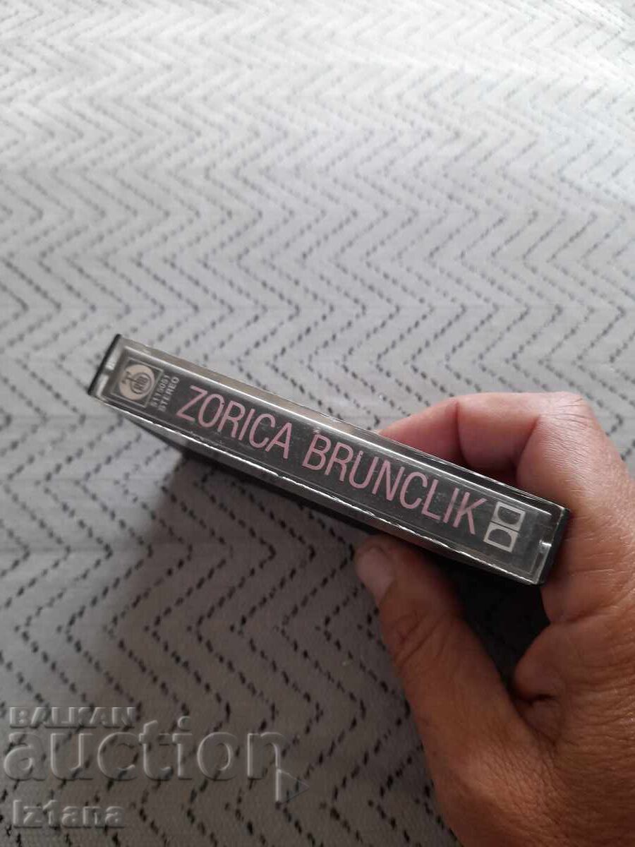 Caseta audio veche, casetă Zorica Brunclik 1985 cu preț 37.00 BGN | € 18.92