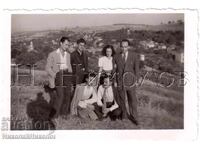 1944 ΜΙΚΡΗ ΠΑΛΙΑ ΦΩΤΟΓΡΑΦΙΑ ΕΚΔΡΟΜΗ ΚΟΝΤΑ ΣΤΟ ΓΚΟΡΣΚΙ ΓΚΟΡΕΝ ΤΡ'ΜΠΕΣ Δ778