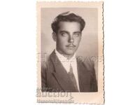 1948 МАЛКА СТАРА СНИМКА СОФИЯ МЛАД МЪЖ В СТУДИО Д791