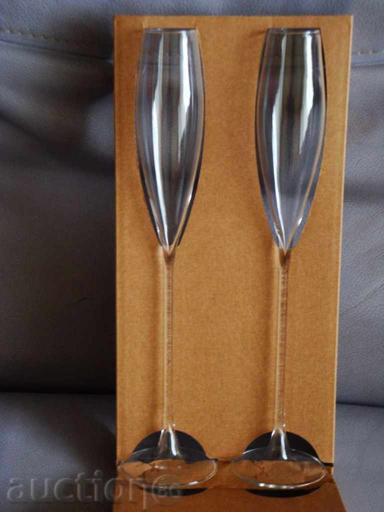 Δύο ποτήρια σαμπάνιας - σχεδιαστής
