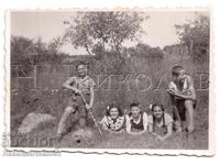 1941 ΜΙΚΡΗ ΠΑΛΙΑ ΦΩΤΟΓΡΑΦΙΑ ΣΟΦΙΑ ΒΙΤΩΣΑ ΚΟΝΤΑ ΣΤΟ ΚΑΤΑΦΥΓΙΟ ΠΛΑΝΙΝΕΤΣ Δ795