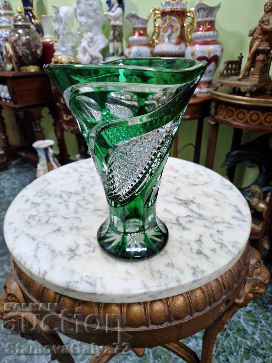 Παράδοση Ένα υπέροχο παλιό γερμανικό κρύσταλλο βάζο